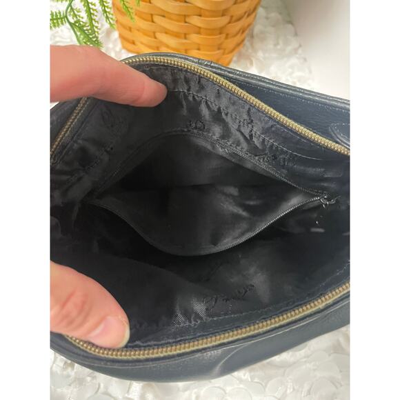 Fossil Black Leather Shoulder Bag with Key - Picture 4 of 16